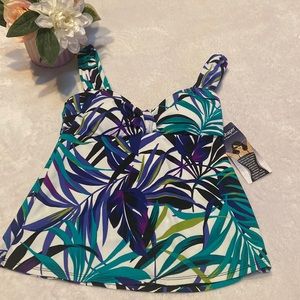 NWT Size 8 Slim Shaper Tankini Top